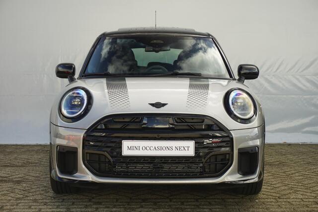 Mini COOPER 5-deurs C John Cooper Works Trim | Pakket XL | Panoramadak | Harman Kardon | Stoel & Stuurverwarming | Driving Assistant Plus