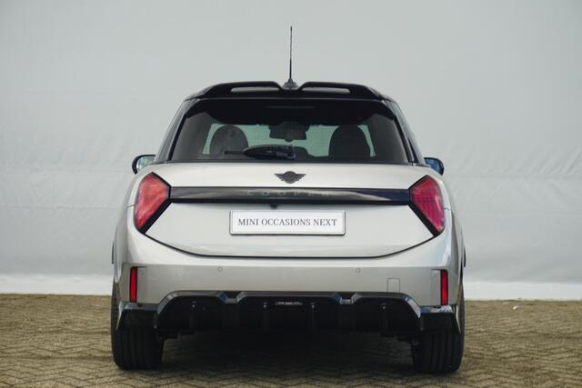 Mini COOPER 5-deurs C John Cooper Works Trim | Pakket XL | Panoramadak | Harman Kardon | Stoel & Stuurverwarming | Driving Assistant Plus
