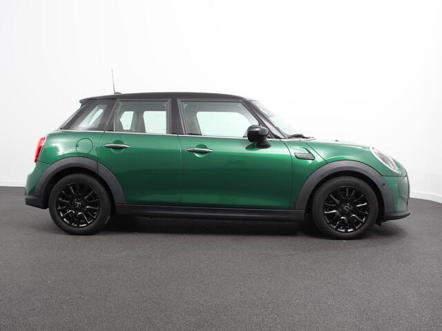 Mini COOPER Mini 1.5 Automaat Maximise | Achteruitrij Camera | Navigatie | Keyless start | Climate Control | Parkeer sensoren | Verwarmde voorstoelen