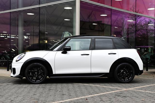 Mini COOPER Hatchback C Automaat / John Cooper Works / Pakket XL / 17" JCW Sprint Spoke black