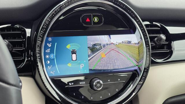 Mini COOPER Mini 1.5 Resolute Edition | NAP | Pano | Automaat | JCW | Wit Leder | Keyless | Stoelverwarming | Camera | PDC