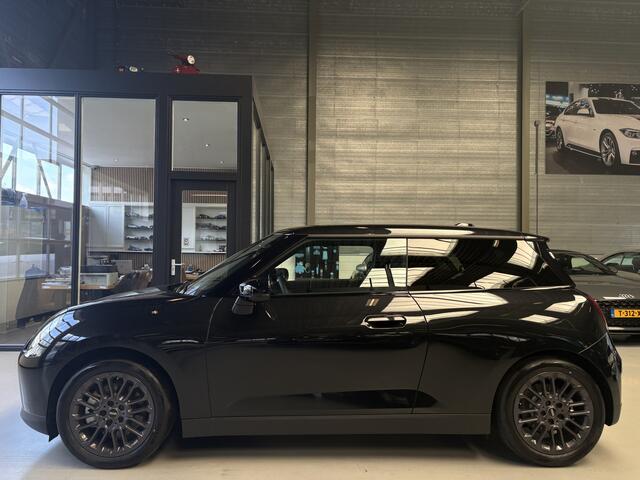 Mini COOPER Mini E Essential 40.7 kWh Nieuw Camera, Head-up display, Cruise