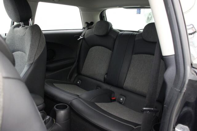 Mini COOPER Electric Business Edition 33 kWh - Carplay, Navi, Cruise, Half Leer, SOH 98%