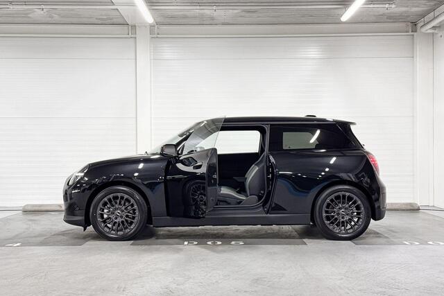 Mini COOPER 3-Deurs E Essential | Head-Up Display | Achteruitrijcamera | Stoelverwarming