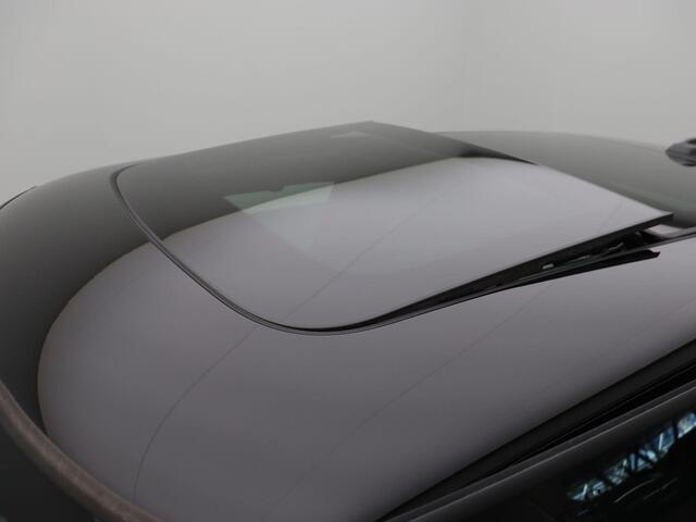 Mini COOPER C Favoured + M pakket + Getint Glas + Pano