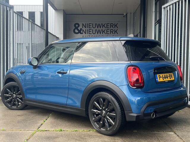 Mini COOPER Mini 1.5 Business Edition | AUTOMAAT | CARPLAY/ANDROID | HEAD-UP DISPLAY | NAVI | CAMERA | CRUISE CONTROL | PDC V+A | CLIMATE CONTROL | LMV 17'' | STOELVERWARMING | KEYLESS | LED | DAB | BLUETOOTH | ALL-SEASON BANDEN