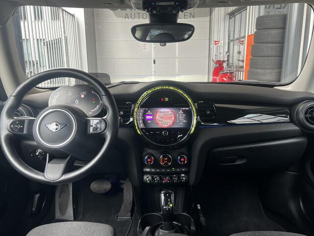Mini COOPER Mini 1.5 Business Edition | AUTOMAAT | CARPLAY/ANDROID | HEAD-UP DISPLAY | NAVI | CAMERA | CRUISE CONTROL | PDC V+A | CLIMATE CONTROL | LMV 17'' | STOELVERWARMING | KEYLESS | LED | DAB | BLUETOOTH | ALL-SEASON BANDEN