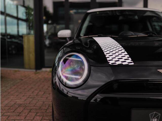 Mini COOPER Mini E Favoured M 40.7 kWh