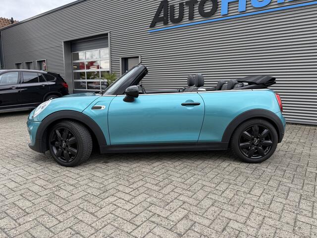 Mini COOPER Mini Cabrio 1.5 136 PK Chili Wired Pakket LED Navi Pro PDC Union Jack Dak Stoelverwarming DAB Keyless Entry