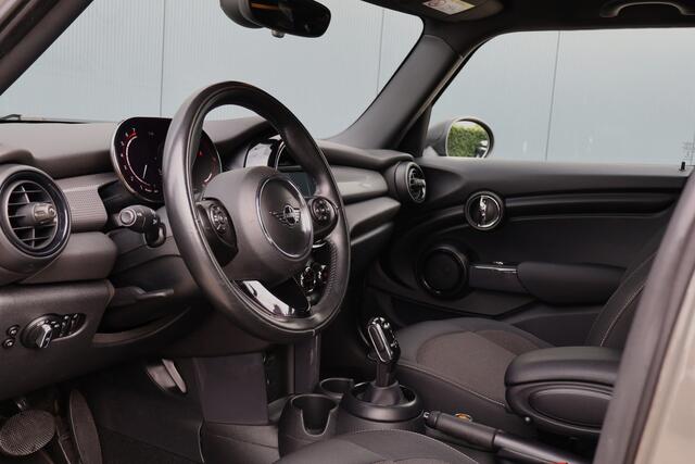Mini COOPER Mini 1.5 Automaat | 136pk | Apple Carplay / Android Auto | Digitale tellers | Keyless Entry | LED | Climate Control