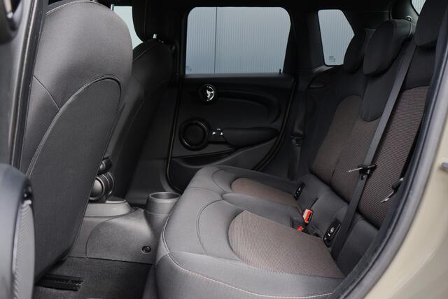 Mini COOPER Mini 1.5 Automaat | 136pk | Apple Carplay / Android Auto | Digitale tellers | Keyless Entry | LED | Climate Control