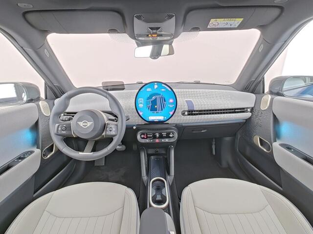 Mini COOPER Mini E Favoured L 40.7 kWh SEAF | Panoramadak | 360 Camera | Stuur/stoelverwarming | Head-Up Display