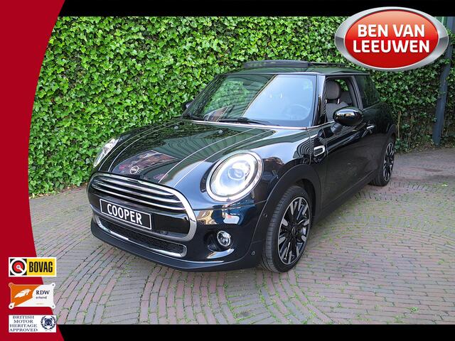 Mini COOPER 1.5 Cooper Chili F56 LCI aut. NL-auto, Pano, A.camera, HK, Apple CP, 17"