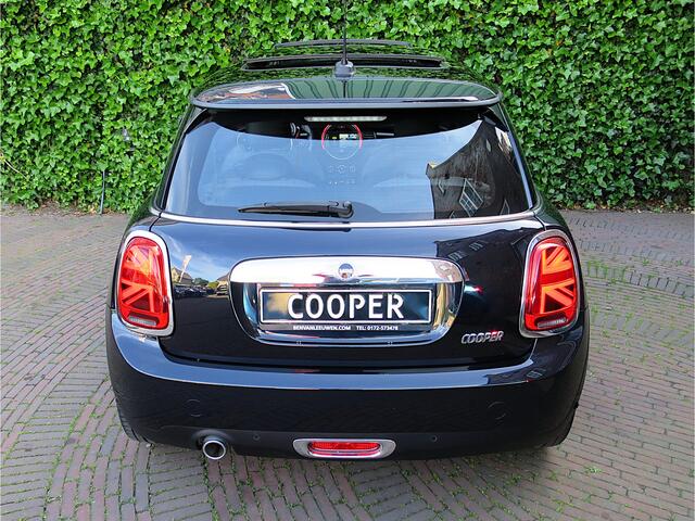 Mini COOPER 1.5 Cooper Chili F56 LCI aut. NL-auto, Pano, A.camera, HK, Apple CP, 17"