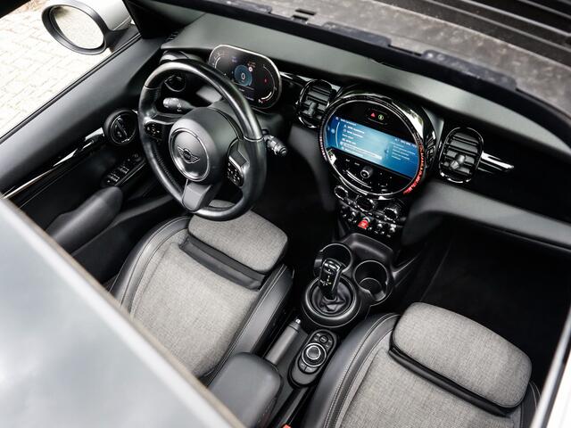 Mini COOPER 1.5 One Classic 1e-Eig. & Keurig-Onderh. BOVAG-Garantie. NL-Auto