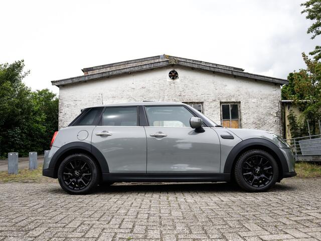 Mini COOPER 1.5 One Classic 1e-Eig. & Keurig-Onderh. BOVAG-Garantie. NL-Auto