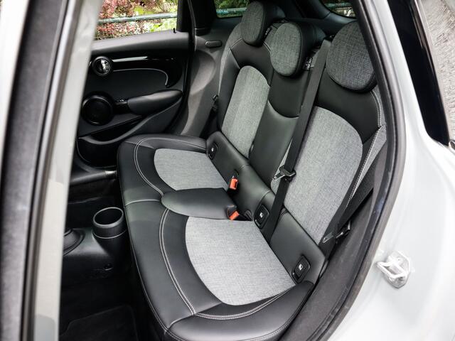 Mini COOPER 1.5 One Classic 1e-Eig. & Keurig-Onderh. BOVAG-Garantie. NL-Auto