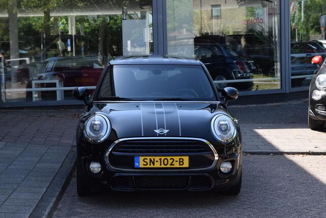 Mini COOPER 5-Deurs 1.5 Chili Serious Business|JCW|
