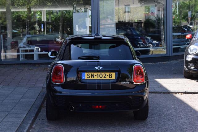 Mini COOPER 5-Deurs 1.5 Chili Serious Business|JCW|