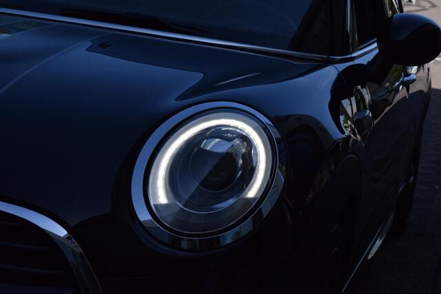 Mini COOPER 5-Deurs 1.5 Chili Serious Business|JCW|