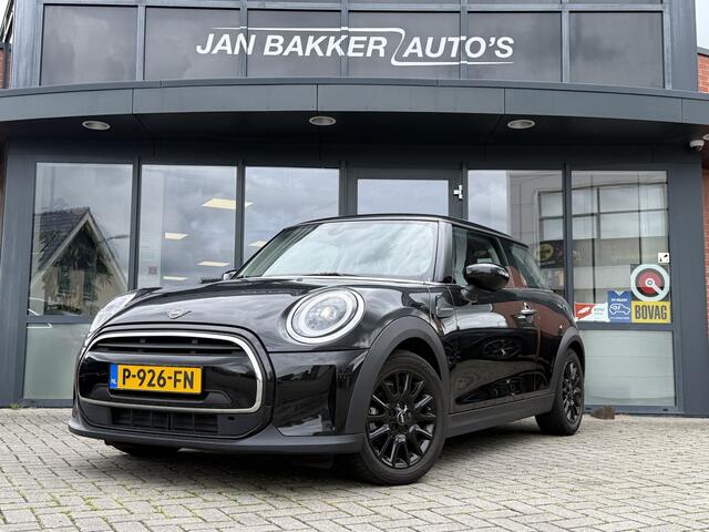 Mini COOPER 3-Deurs 1.5 Business Edition ? Navigatie ? Sportstoelen ? LED UK Achterlicht