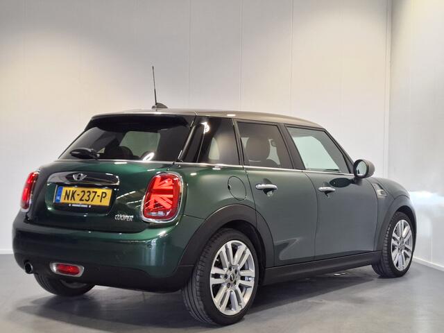 Mini COOPER 5-Deurs 1.5 Chili | Navigatie | LM Velgen 17" | Voorstoelen Verwarmd | Elektrisch Glazen Panoramadak | Cruise Control | Adaptieve LED Koplampen | Airco |
