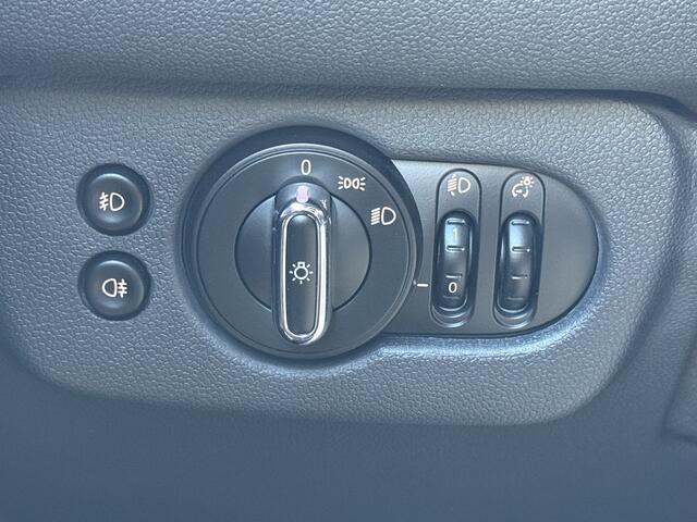 Mini COOPER CLUBMAN Mini BWJ 2019 1.5 136PK Business Edition KEYLESS | NAVI | CLIMA | CRUISE | FULL LED | PDC | LMV | LICHT REGEN SENS.