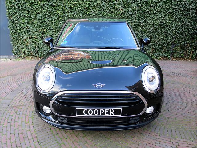 Mini COOPER CLUBMAN 1.5 Chili Business Ed. F54 NL-auto, XL-navi, HK, LED, Park.ass en 19"