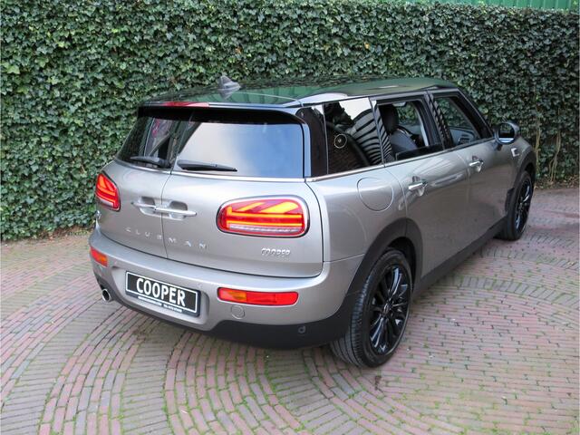Mini COOPER CLUBMAN 1.5 Chili F54 met LED, Navi, Keyless, PDC en 17"