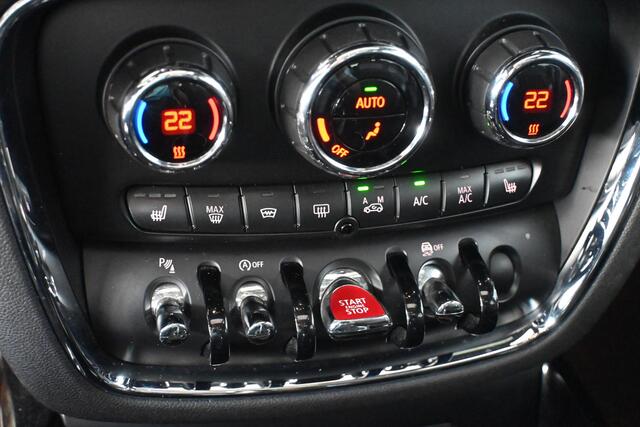 Mini COOPER CLUBMAN Mini 1.5 Chili Serious Business Automaat Navigatie Panoramadak Rijklaarprijs Inruil Mogelijk!