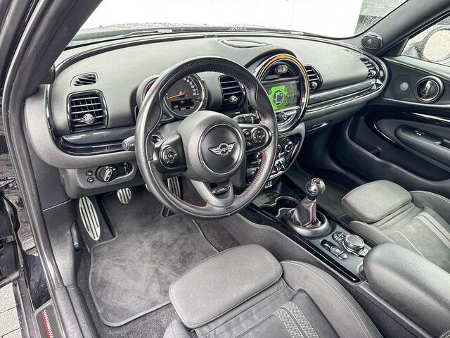 Mini COOPER CLUBMAN Serious Business