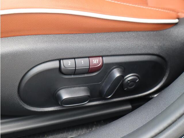 Mini COOPER CLUBMAN 1.5 Classic | Pano | H/K | HUD | Bomvol!!