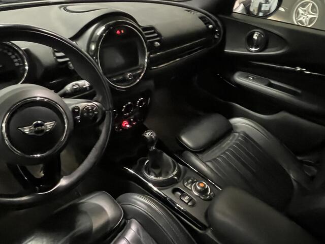 Mini COOPER CLUBMAN 1.5 Chili Serious Business 4-2017 *WORD VERWACHT* NAVI LEDER ST.VERW LED CRUISE 18''LMV..