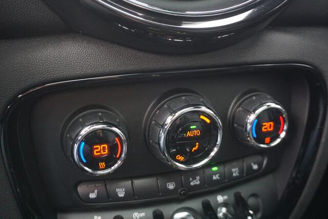Mini COOPER CLUBMAN 1.5 Chili Automaat | PANO DAK | LED/XENON | STOELVERW. | LEDER | ECC |