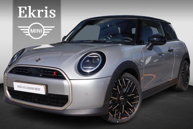 Mini COOPER S 5-deurs 2.0 Favoured Trim + Pakket M / Panoramadak /MINI Head-Up Display