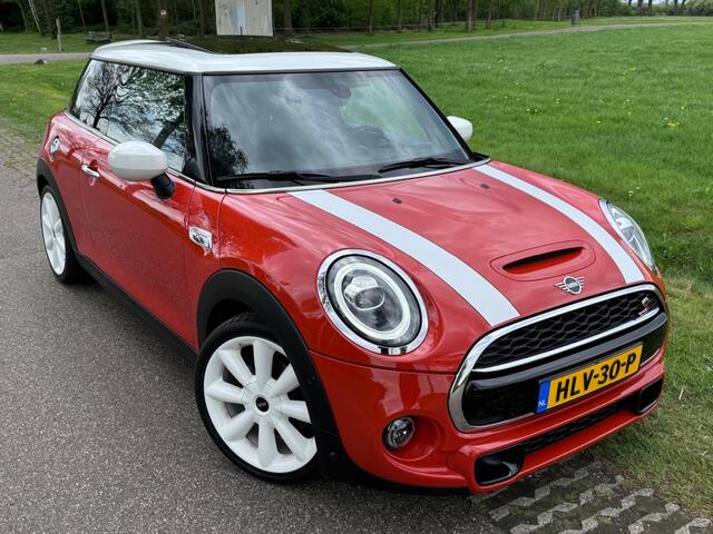 Mini COOPER S 192PK / JCW STUURWIEL / PANORAMADAK / 18 INCH / UNIEK!