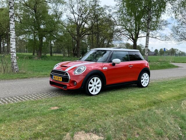Mini COOPER S 192PK / JCW STUURWIEL / PANORAMADAK / 18 INCH / UNIEK!