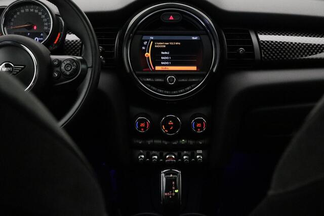 Mini COOPER S Mini 2.0 Chili 2018 | Airco | Stoelverwarming | Panoramadak | Onderhoudshistorie | Parkeersensoren | Cruise Control | Keyless Go | Stuurwiel Bediening | Boekjes