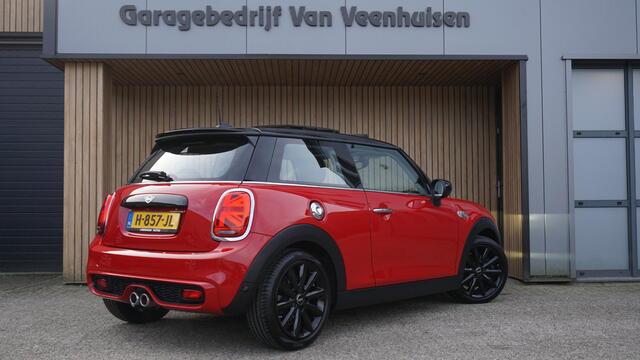 Mini COOPER S 2.0 192pk 3Drs Chili Pano.Dak H&K Leder 17inch LM LED Keyless *NL auto* 48960km!