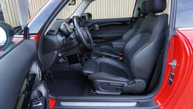 Mini COOPER S 2.0 192pk 3Drs Chili Pano.Dak H&K Leder 17inch LM LED Keyless *NL auto* 48960km!