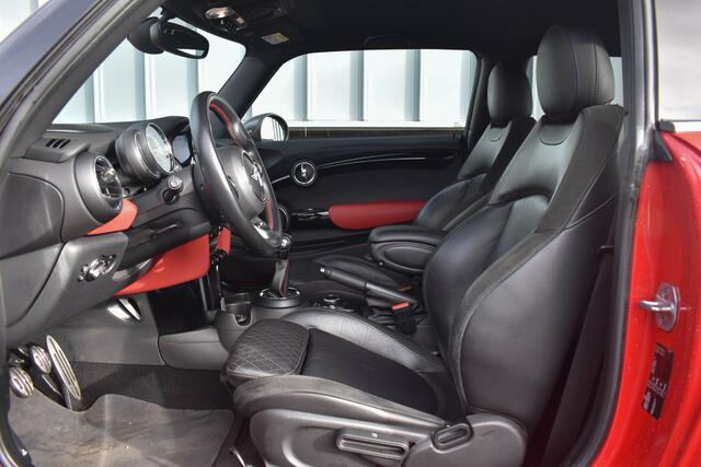 Mini COOPER S Mini 2.0 Chili Serious Business | Navi Prof | Camera | Leder | Stoelverwarming