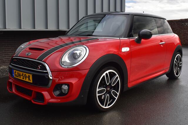 Mini COOPER S Mini 2.0 Chili Serious Business | Navi Prof | Camera | Leder | Stoelverwarming