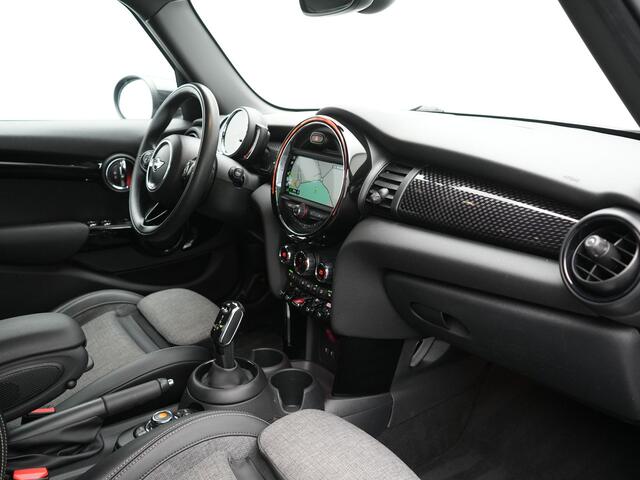 Mini COOPER S Mini 2.0 Chili 192pk 5 Deurs | Apple Carplay | Sportstoelen Verwarmd | Union Jack Achterlichten | 17"L.M | LED Koplampen | Navigatie Full Map | DAB | Cruise Control |