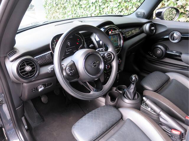 Mini COOPER S 2.0 Chili F56 LCI Black ext, LED, DAB, HK, Park ass en 17"