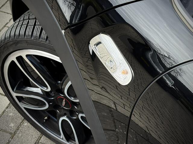 Mini COOPER S Mini Cabrio 2.0 192 pk John Cooper Works YOURS Lederen Sportstoelen | Achteruitrijcamera | Apple Carplay | Keyless Entry | 18 inch JCW L.M. Velgen | Origin. NL 2e Eign. Dealer O.H.