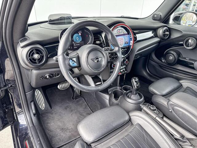 Mini COOPER S Cabrio Resolute Edition 18 Inch / JCW pakket / Stuur & Stoelverwarming / Harman Kardon / Led Koplampen / Comfort Acces / Head Up Display / Always Open Timer