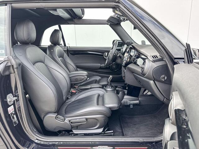 Mini COOPER S Cabrio Resolute Edition 18 Inch / JCW pakket / Stuur & Stoelverwarming / Harman Kardon / Led Koplampen / Comfort Acces / Head Up Display / Always Open Timer