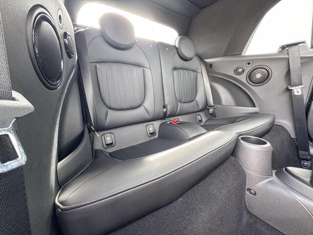 Mini COOPER S Cabrio Resolute Edition 18 Inch / JCW pakket / Stuur & Stoelverwarming / Harman Kardon / Led Koplampen / Comfort Acces / Head Up Display / Always Open Timer