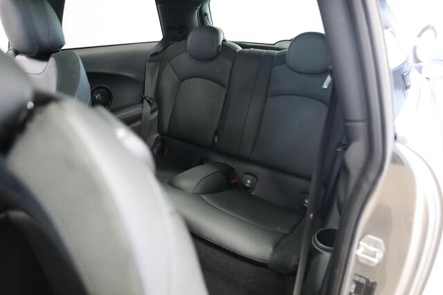 Mini COOPER S Mini 2.0 Chili Serious Business | Schuif- kanteldak | Harman/Kardon | JCW