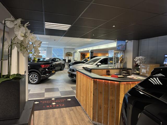 Mini COOPER S Mini 2.0 Knightsbridge Edition Pano | JCW | Sportstoelen